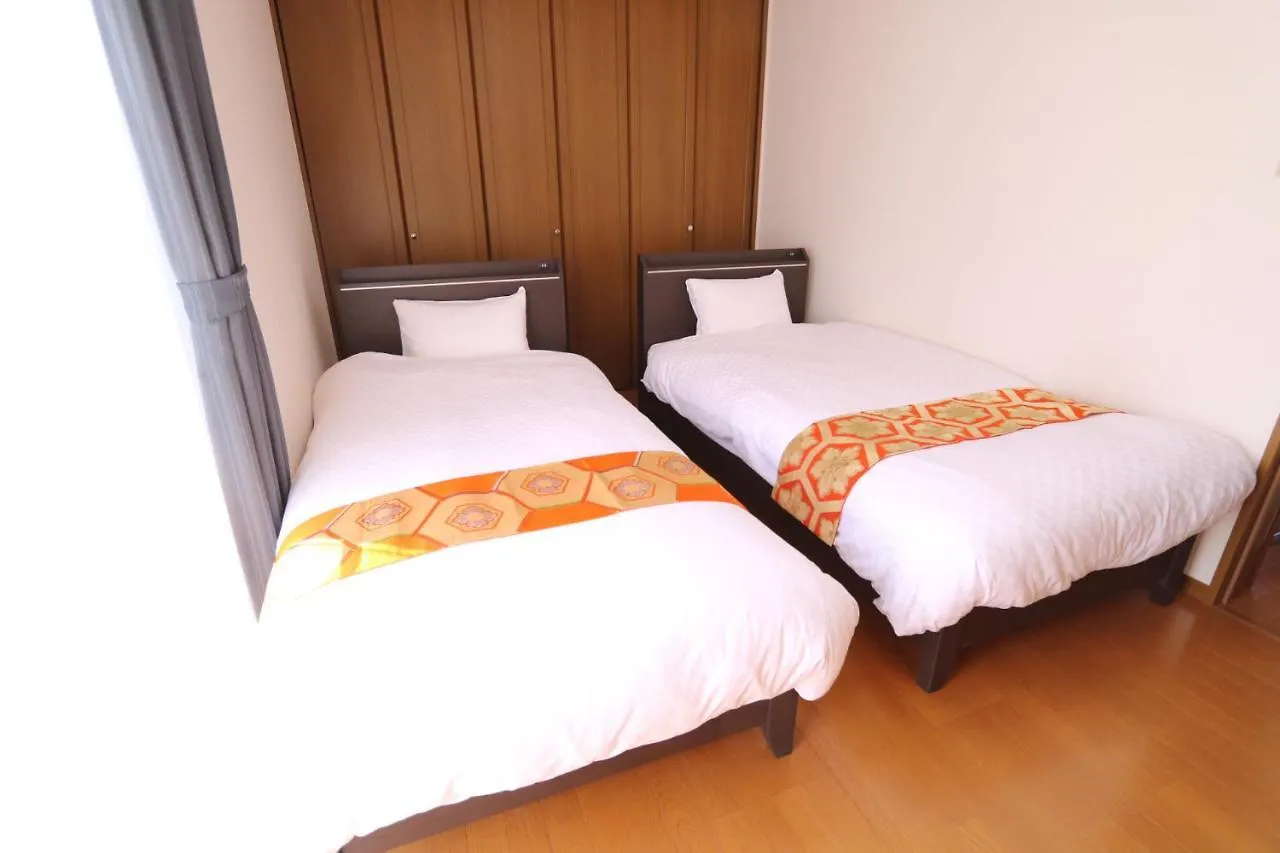 Villa Inari House Kyōto 0*,  Japan